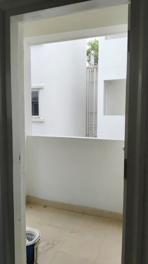 Room in 4 BHK Apartment at Sterling Southend, Jayanagar – for Rent