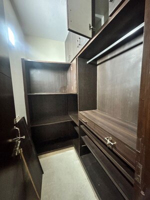 Furnished Amenities in 4 BHK Builder Floor at East Of Kailash – for Rent