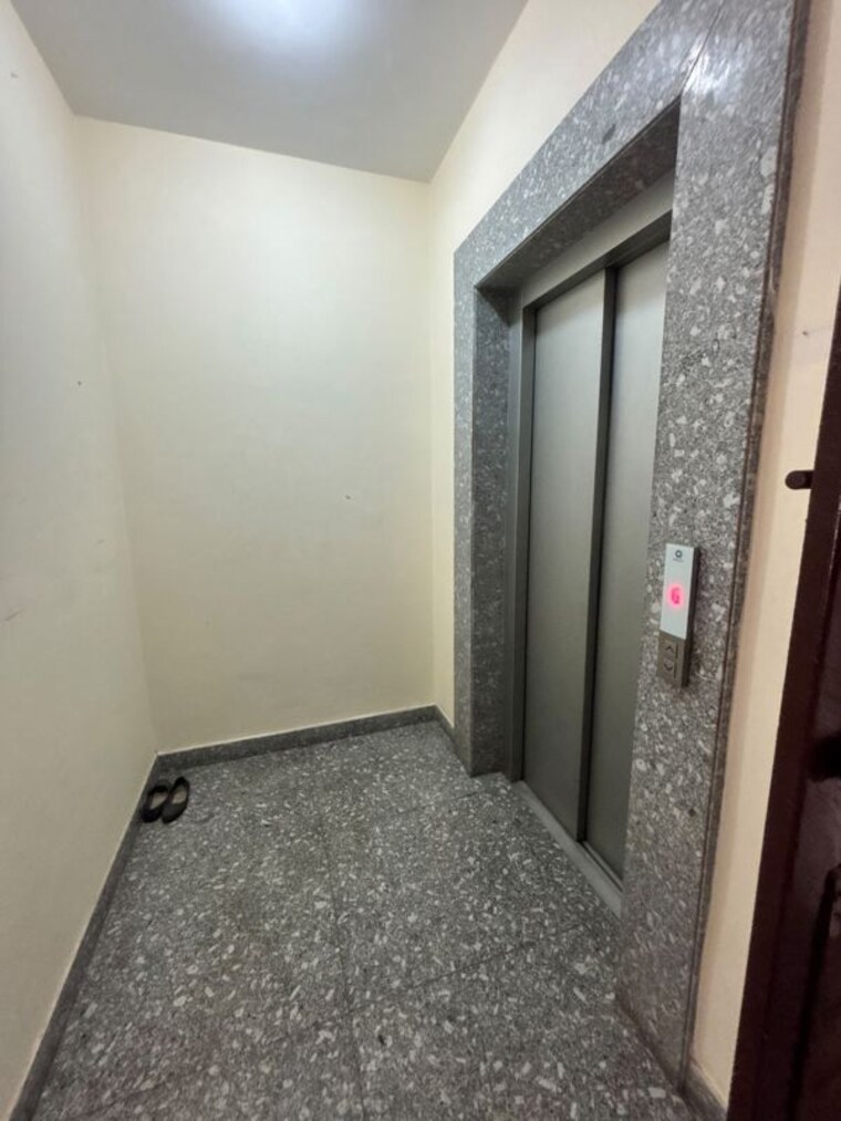 undefined, east of kailash 4 Bedroom 450 Sq.Yd. Builder Floor In East Of Kailash Delhi 10670313
