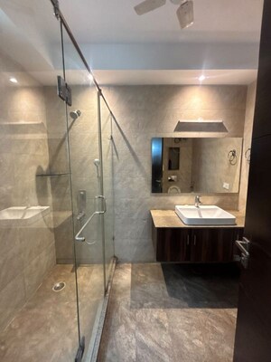 Furnished Amenities in 4 BHK Builder Floor at East Of Kailash – for Rent