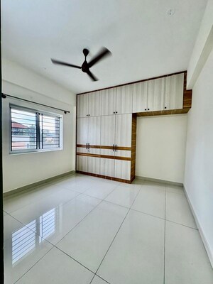 Room in 2 BHK Apartment at Hsr Layout – for Rent