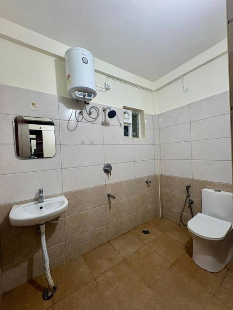 Bathroom, hsr layout 2 Bedroom 1100 Sq.Ft. Apartment In Hsr Layout Bangalore 10670316