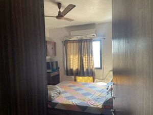 Bedroom in 3 BHK Apartment at Vejalpur – for Rent