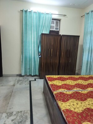 Bedroom in 1 BHK Builder Floor at Sector 57 – for Rent