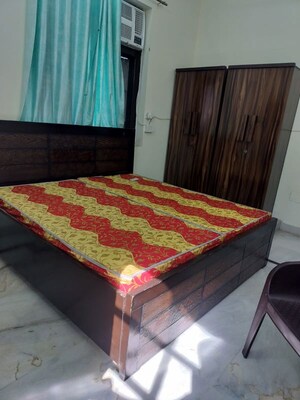 Bedroom in 2 BHK Builder Floor at Sector 56 – for Rent