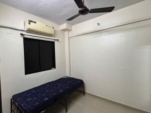 Team Area in 1 BHK Apartment at Kabra Maheshwari Nagar, Andheri East – for Rent