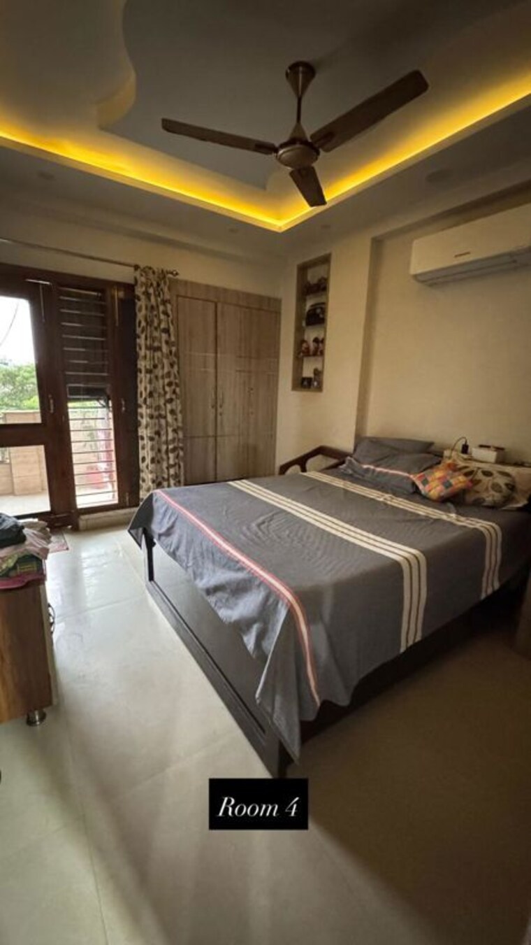 Bedroom, sector 57 4 Bedroom 263 Sq.Yd. Builder Floor In Sector 57 Gurgaon 10670327
