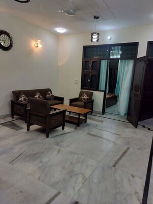 2 BHK Builder Floor For Rent in Sector 55