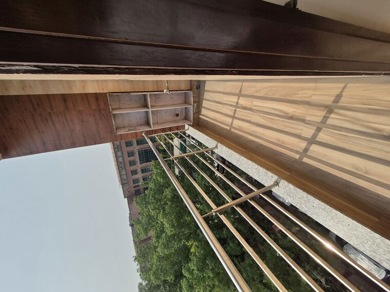 Balcony, mayur vihar 2.5 Bedroom 450 Sq.Ft. Builder Floor In Mayur Vihar Delhi 10670342