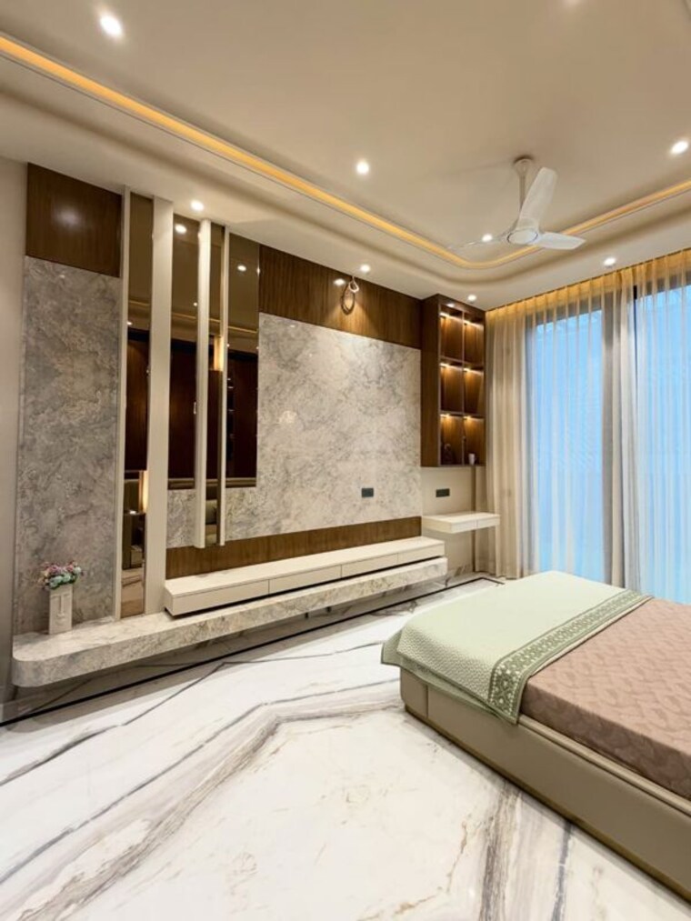 Room, civil lines 6+ Bedroom 525 Sq.Yd. Villa In Civil Lines Delhi 10670356