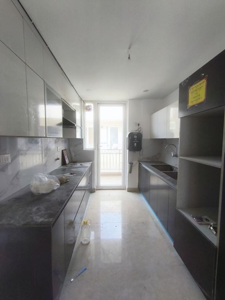 Kitchen, ambala highway 3.5 Bedroom 260 Sq.Yd. Apartment In Ambala Highway Zirakpur 10670354