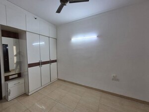 Room in 3 BHK Apartment at Gaur Sportswood, Sector 79 – for Rent