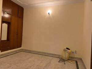 Master Bedroom in 6 BHK Independent House at RWA Apartments Sector 41, Sector 41 – for Rent