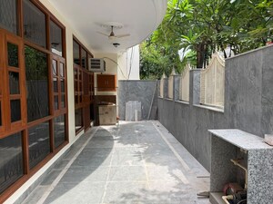 Balcony in 6 BHK Independent House at RWA Apartments Sector 41, Sector 41 – for Rent