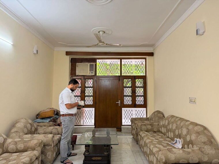 Living Room, rwa-apartments-sector-41 6 Bedroom 4000 Sq.Ft. Independent House In Sector 41 Noida 10670386