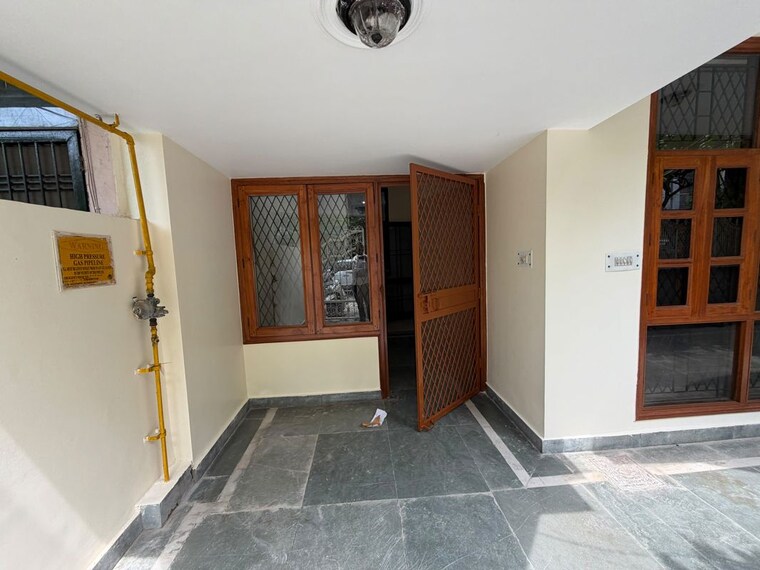 undefined, rwa-apartments-sector-41 6 Bedroom 4000 Sq.Ft. Independent House In Sector 41 Noida 10670386