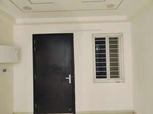 Room in 2.5 BHK Apartment at Prestige Tranquil, Kokapet – for Rent