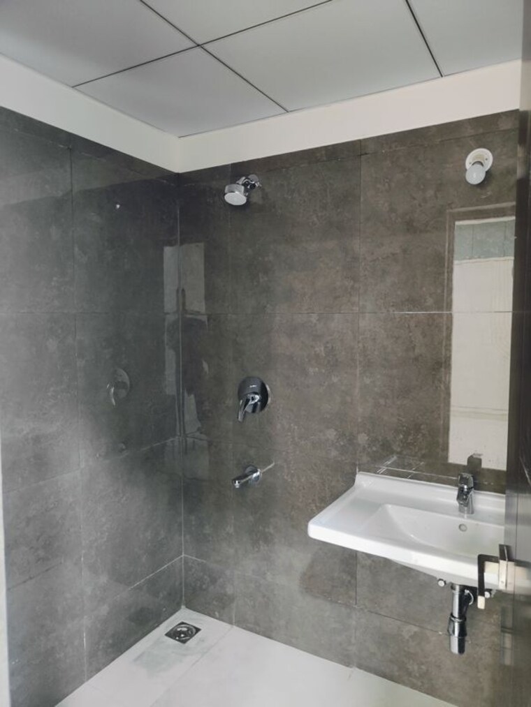 Bathroom, prestige-tranquil 2.5 Bedroom 1390 Sq.Ft. Apartment In Kokapet Hyderabad 10670407
