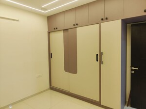 Room in 2.5 BHK Apartment at Prestige Tranquil, Kokapet – for Rent