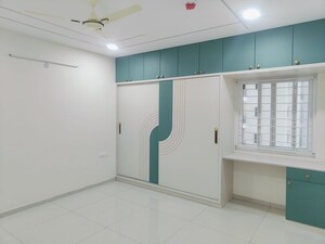 Room in 2.5 BHK Apartment at Prestige Tranquil, Kokapet – for Rent
