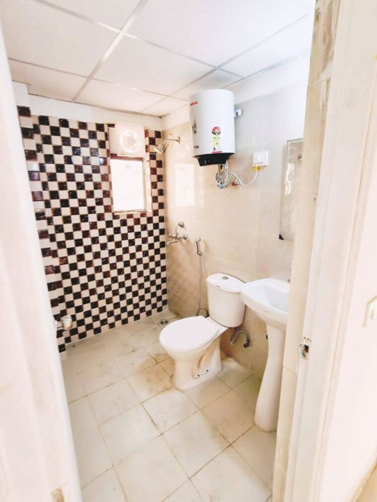 Bathroom, amrapali-terrace-homes 3 Bedroom 1185 Sq.Ft. Apartment In Tech Zone 4 Greater Noida Greater Noida 10670433