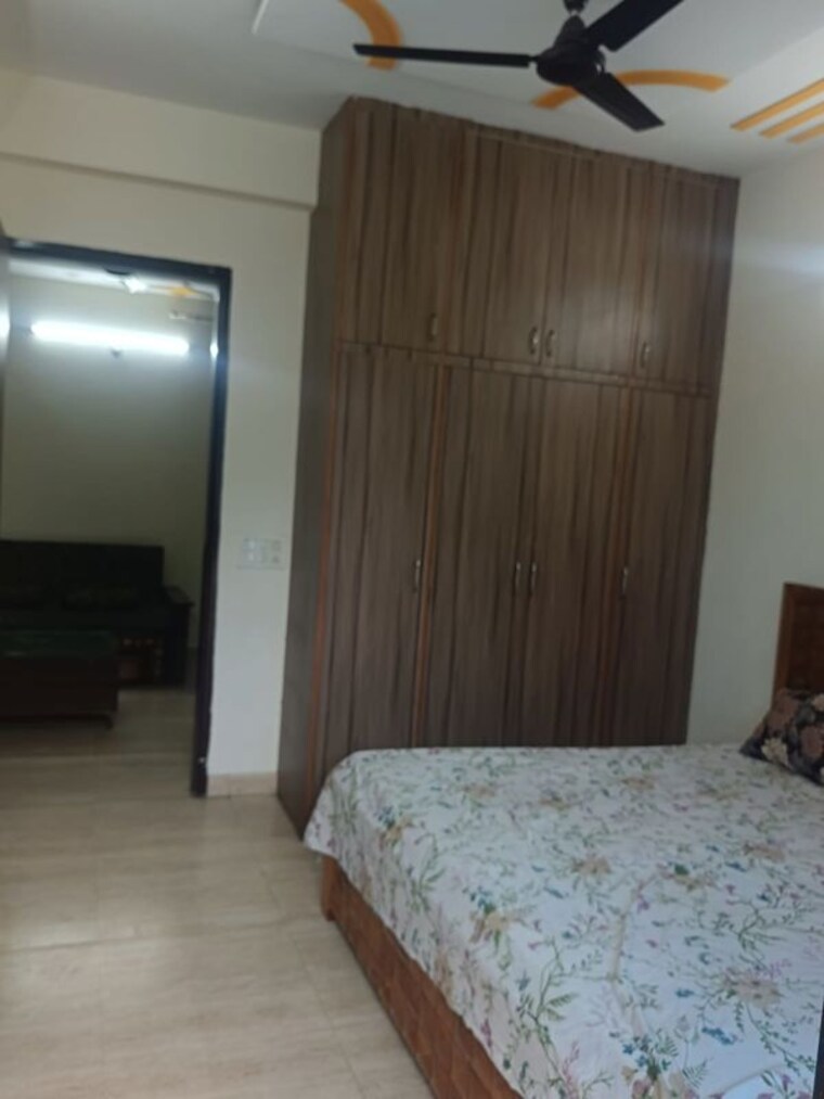 Bedroom, dlf phase i 3 Bedroom 502 Sq.Yd. Builder Floor In Dlf Phase I Gurgaon 10670430