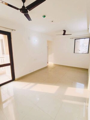 Room in 3 BHK Apartment at Amrapali Tropical Garden, Tech Zone 4 Greater Noida – for Sale