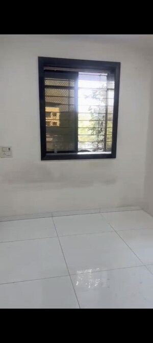 Room in 2 BHK Apartment at Santacruz East – for Rent