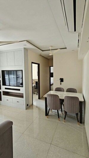 2 BHK Apartment For Rent in Lodha Amara Tower 23, Kolshet Road