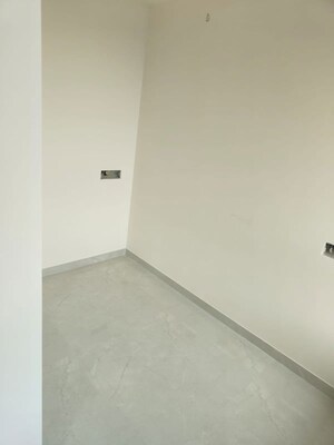 Room in 3 BHK Apartment at Nyati Era, Dhanori – for Rent