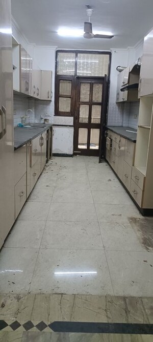 Kitchen in 5 BHK Independent House at Sector 50 – for Rent
