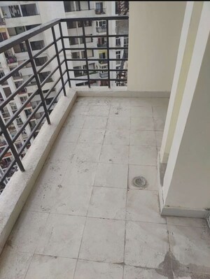 Balcony in 2.5 BHK Villa at Sector 50 – for Rent