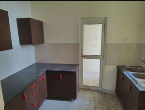 Kitchen in 2.5 BHK Villa at Sector 50 – for Rent
