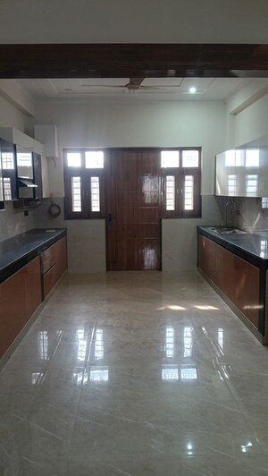 Kitchen in 3 BHK Villa at Sector 50 – for Rent