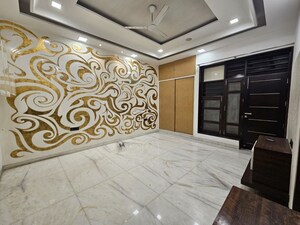 Room in 5 BHK Villa at Sector 50 – for Rent