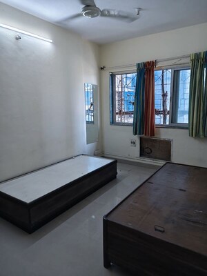 Room in 2 BHK Apartment at Seva Samiti CHS, Sion East – for Rent