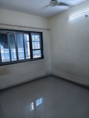 Room in 2 BHK Apartment at Seva Samiti CHS, Sion East – for Rent