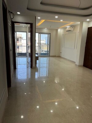 Room in 3.5 BHK Builder Floor at New Gurgaon – for Sale
