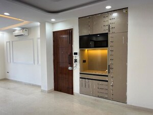 Building Lobby in 3.5 BHK Builder Floor at New Gurgaon – for Sale