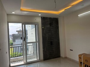Room in 3.5 BHK Builder Floor at New Gurgaon – for Sale