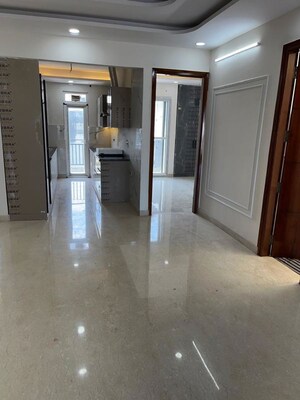 Building Lobby in 3.5 BHK Builder Floor at New Gurgaon – for Sale