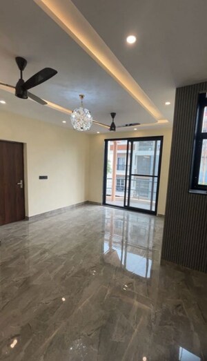 Room in 3.5 BHK Builder Floor at New Gurgaon – for Sale