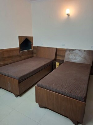 3 BHK Apartment For Rent in Amrapali Eden Park, Sector 50