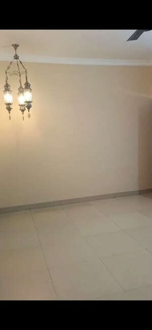 Room in 3.5 BHK Apartment at Silver City Heights, Ambala Highway – for Rent