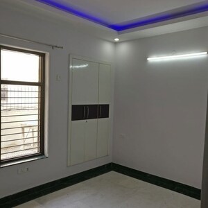 Room in 3 BHK Independent House at Sector 4 – for Rent