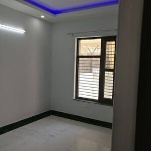 Room in 3 BHK Independent House at Sector 4 – for Rent