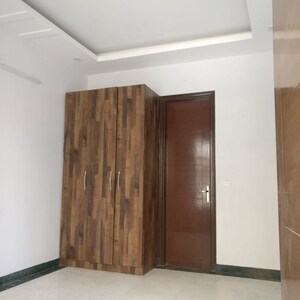 Room in 3 BHK Independent House at Sector 4 – for Rent