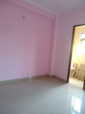 Room in 3 BHK Independent House at Sector 4 – for Rent