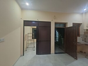 Master Plan in 1.5 BHK Independent House at Vikalp Khand – for Rent