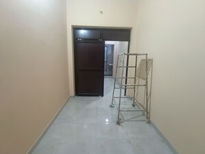 Room in 1.5 BHK Independent House at Vikalp Khand – for Rent